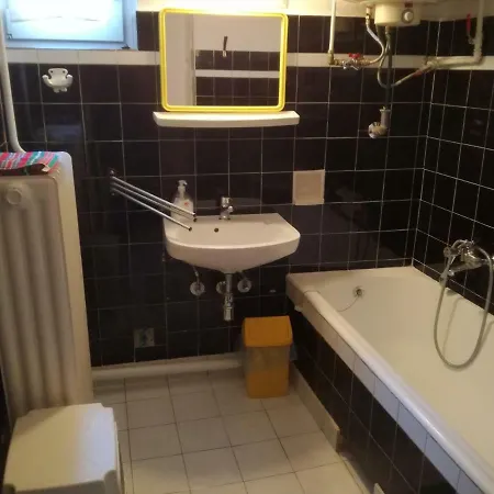 게스트하우스 Gyongyi Apartman *
