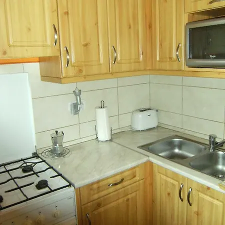 Gyongyi Apartman * 케츨리